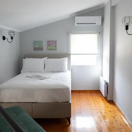 Minimal Loft At Kastellokampos * Patras
