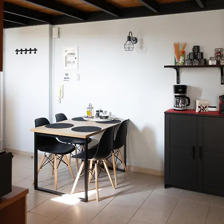 Minimal Loft At Kastellokampos Patras
